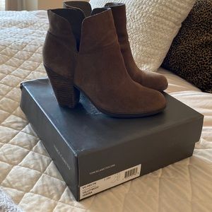 Vince Camino Helen Booties Size 7.5 Brownish Taupe Suede.